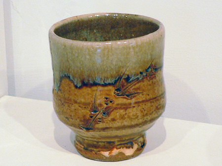 Yunomi with engraved grasses decoration