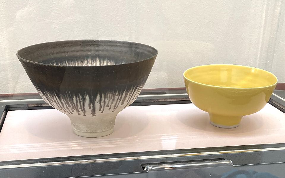 Lucie Rie - Stoneware bowl ca. 1978 and porcelain bowl ca. 1975