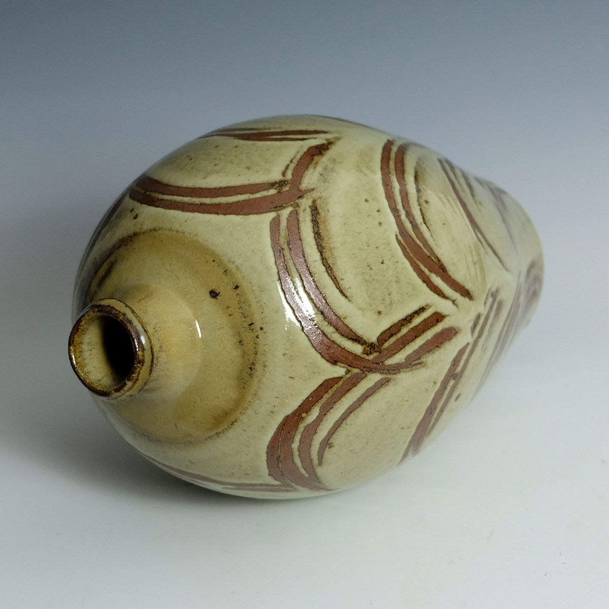 Phil Rogers - FingerWipeVase