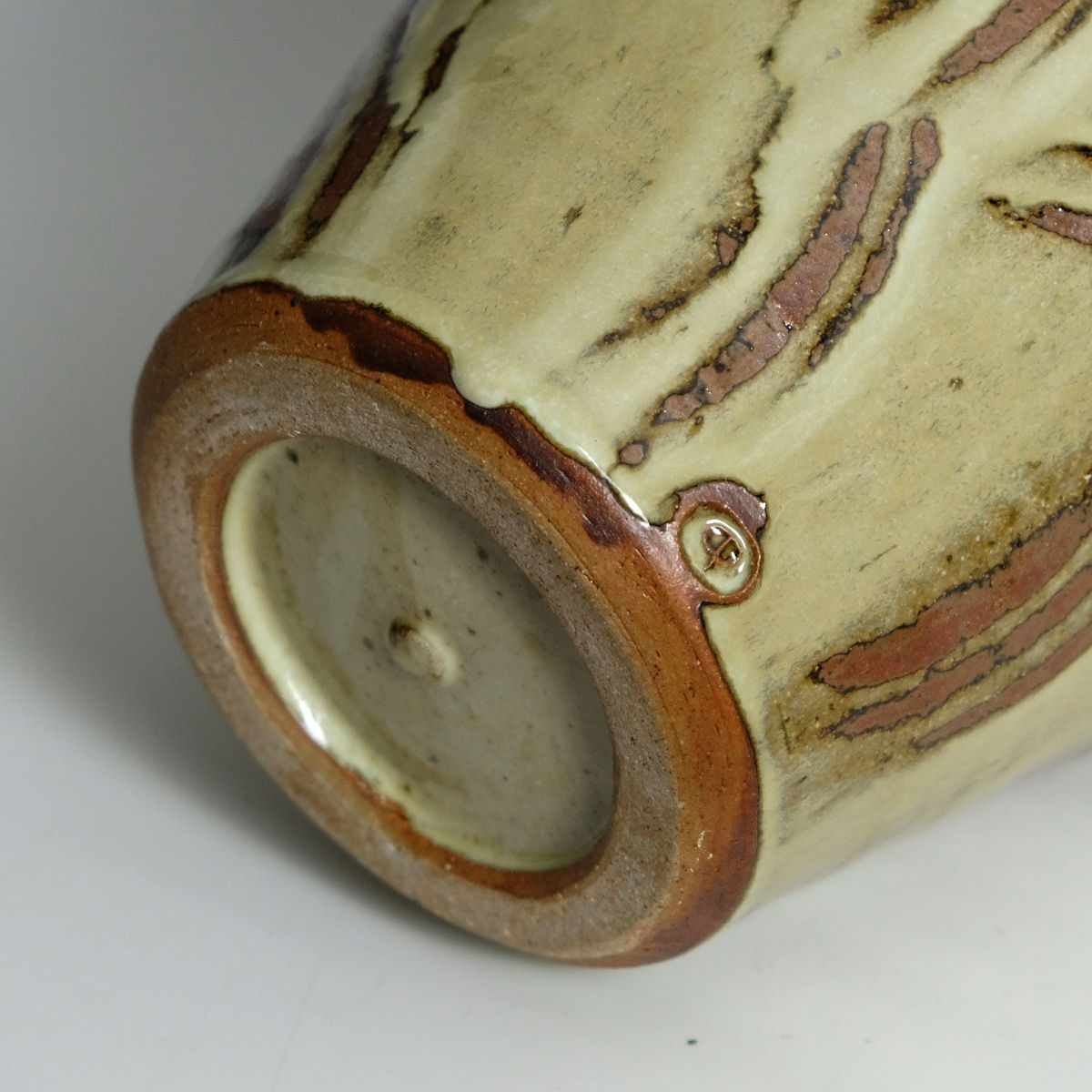 Phil Rogers - FingerWipeVase