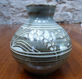 Alec Sharp - Small vase made at Rothesay, Isle of Bute