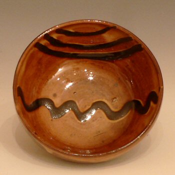 Sid Tustin earthenware bowl