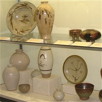 Selection of pots, including work by Katherine Pleydell-Bouverie, William Staite-Murray, Shoji Hamada and Bernard Leach